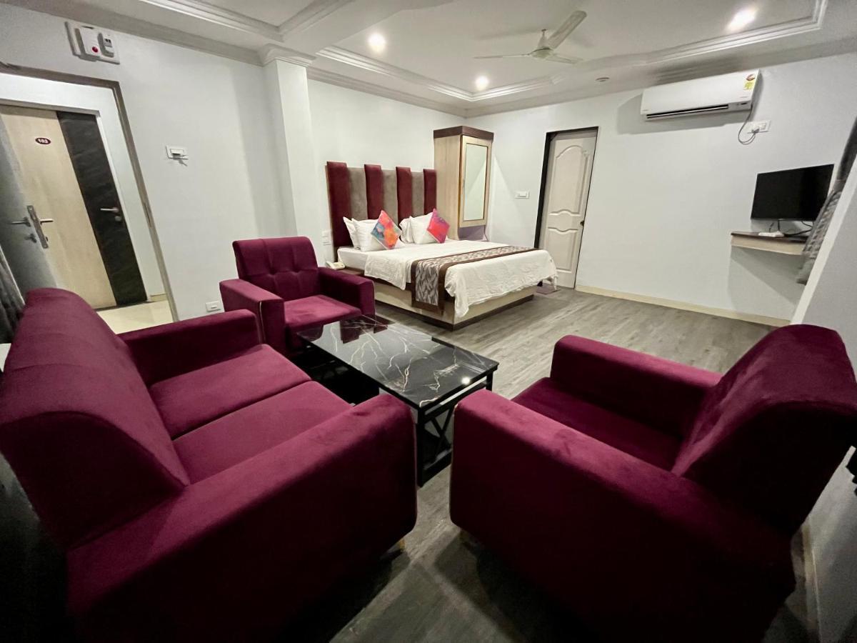 Hotel Jeet Paradise Phaltan Esterno foto