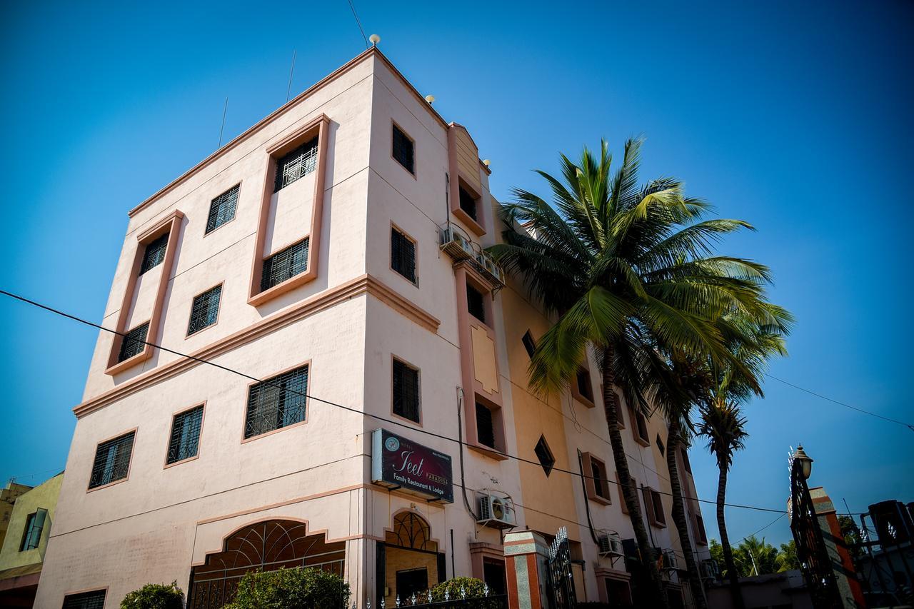 Hotel Jeet Paradise Phaltan Esterno foto