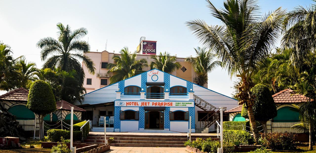 Hotel Jeet Paradise Phaltan Esterno foto